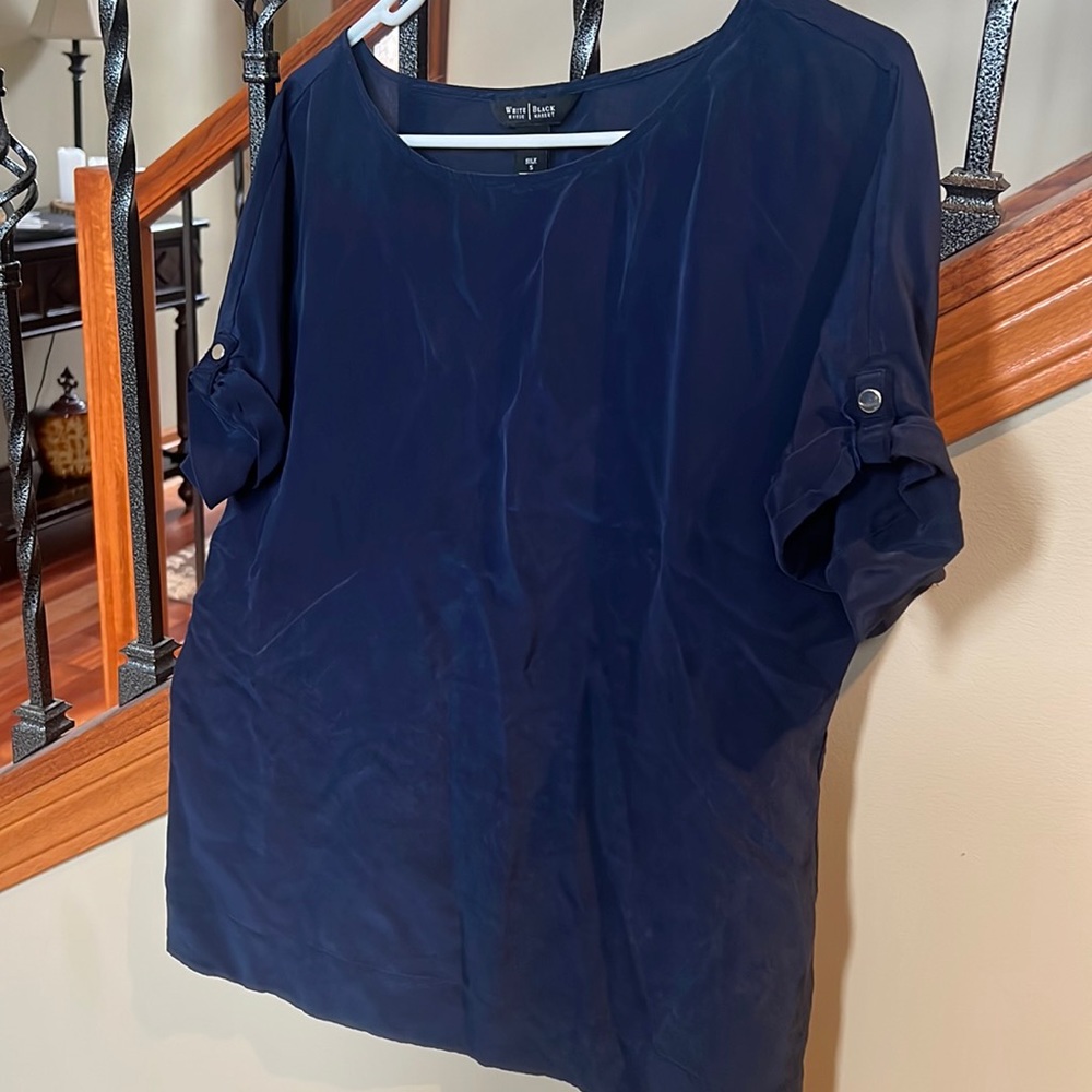 Navy blue size small 100% soak White House, Black market, short sleeve shell